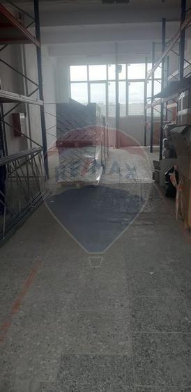 Spatii industriale 200-432 mp . Baicului etaj lift marfa