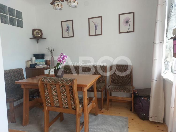 Casa si curte individuala 2 corpuri de casa separate 4 camere gradina - 3