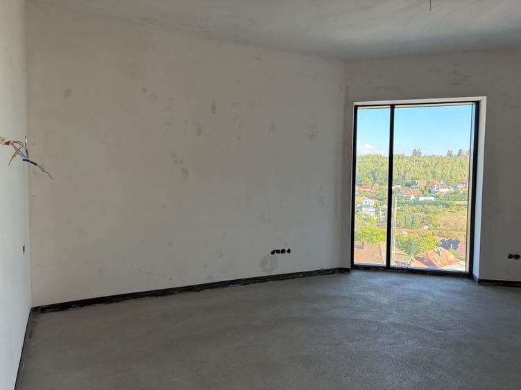 Casa individuala 4 camere, 3 bai, S+P+ET, garaj, terasa