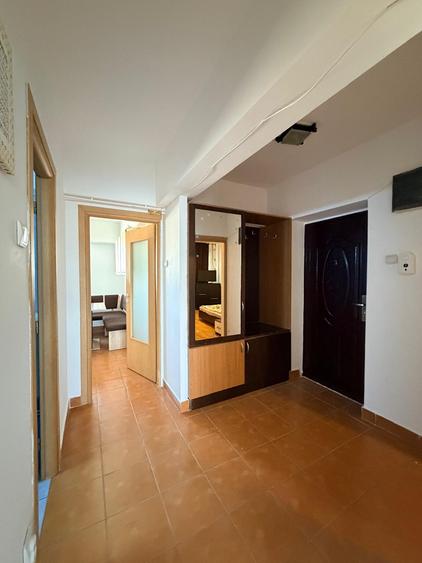 Apartament cu 2 camere decomandat, situat în zona Nicolina – CUG