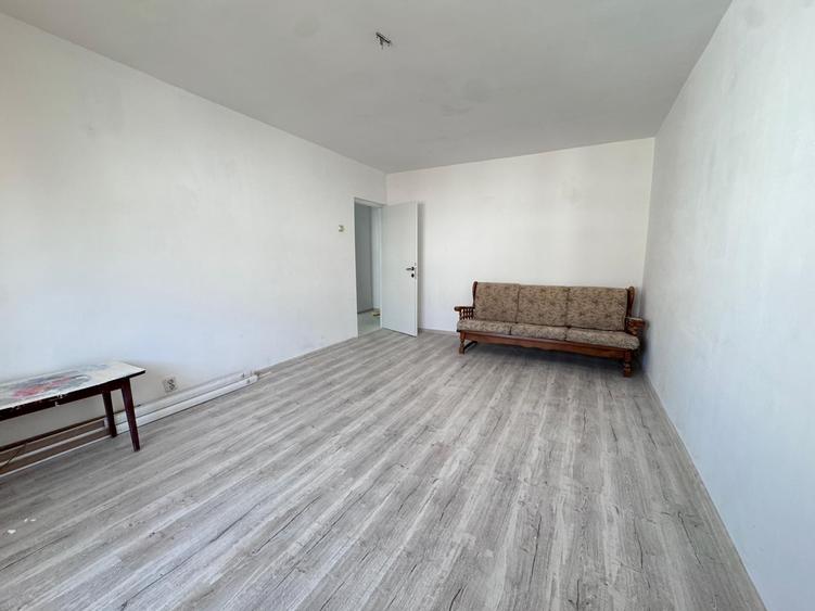 NORD - Apartament 2 cam DECOMANDAT, Etaj 3/4, Bloc 1986