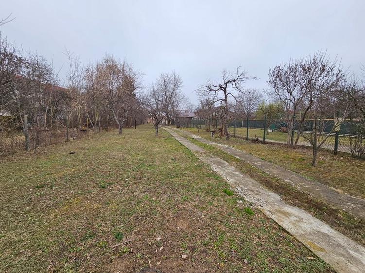 Teren 2500 mp OTOPENI | cu deschidere 26 m la DN1 | vis-a-vis de Ferrari