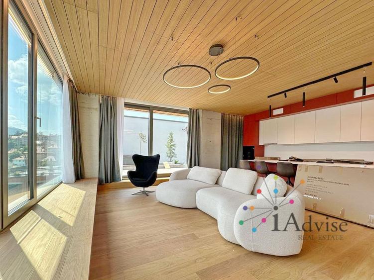 Penthouse de închiriat – Centru Brașov, vedere directă spre Tâmpa