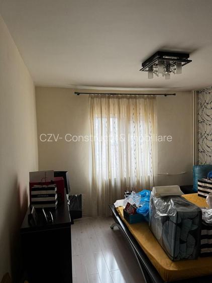 Apartament cu 3 camere , str. Bozieni - 13