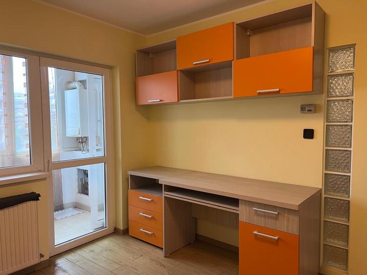 Apartament 2 camere, zona Liceul Auto