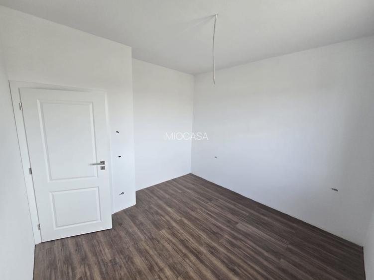 Complex rezidential nou. 4 Camere. 2 Bai. Curte. - 6