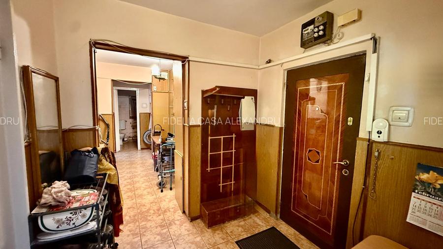Apartament cu 3 camere decomandat in Tatarasi