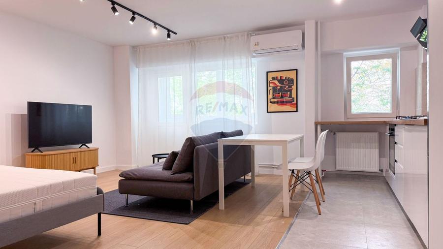 Garsoniera open space, complet renovata | Prima inchiriere -Mall Vitan