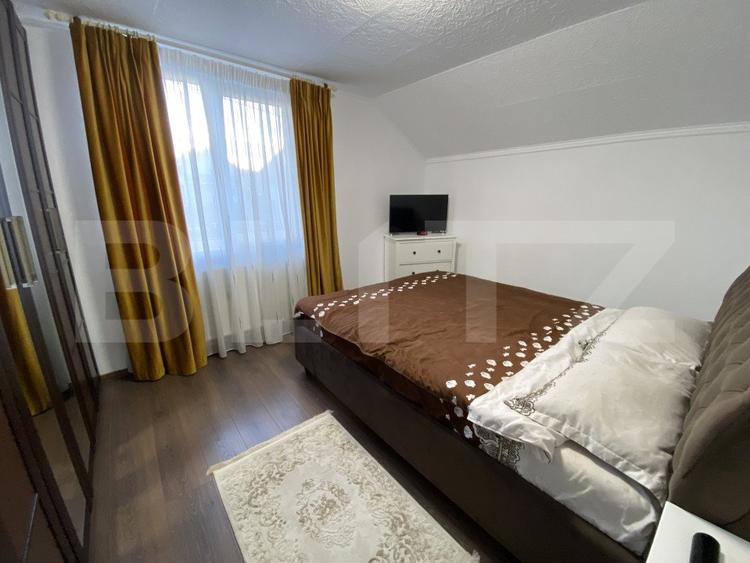 Casa compusa din 2 corpuri, 6 camere, 500 mp teren, Chinteni