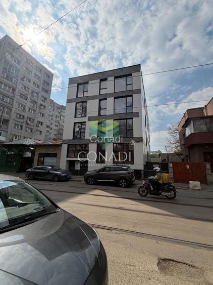 Cladire pretabila pentru clinica medicala - Victoriei - 2