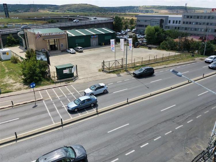 Spatii comerciale 330, 505, 835mp, sos. Pacurari, rond Mall Moldova