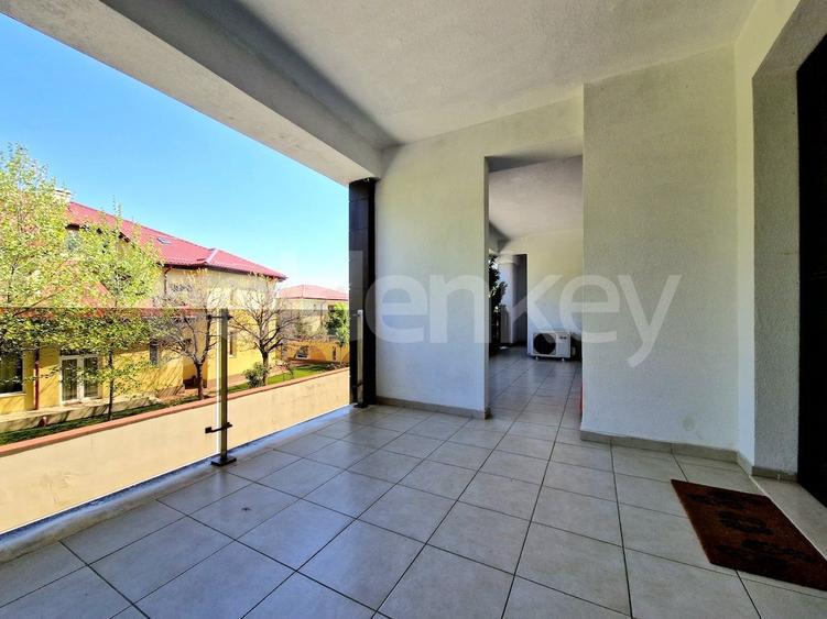 Apartament mobilat cu 2 camere | piscina | garaj