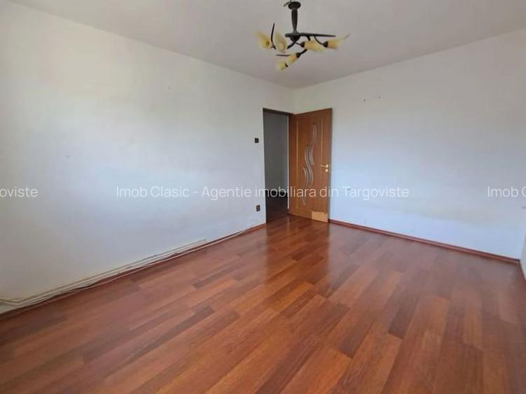 Zona Balaban, micro  5 Targoviste, vanzare apartament 3 camere - 10