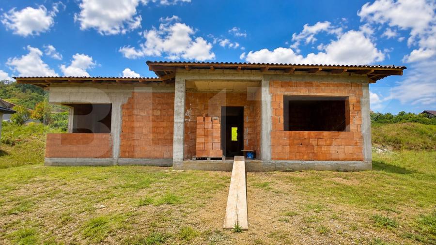 Casa la rosu 123 mp, 500 mp teren, cartier-Viisoara