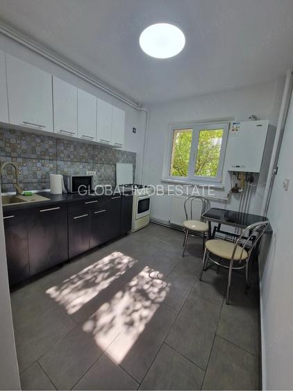 Inchiriere apartament 3 camere zona Bd Chisinau - Pantelimon