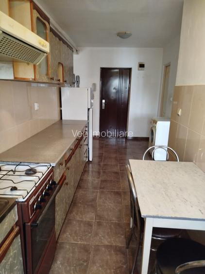 Apartament 2 camere etaj 2 zona Independentei - 3