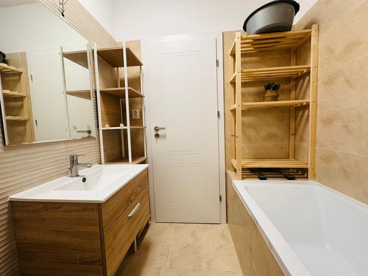 Alexander Residence || 4 dormitoare + gradina