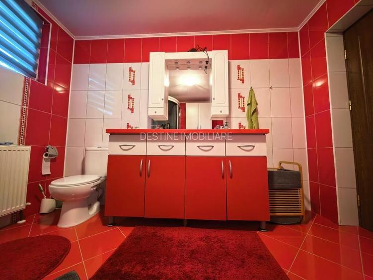 Casă individuală 4 camere 2 garaje 150 mp + anexa și gradina - 36