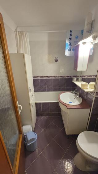 Apartament 3 camere, 74 mp, balcon, demisol, Cetate