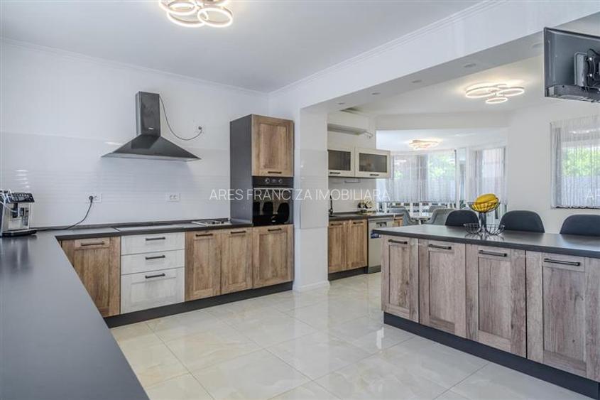 PIPERA - EROU IANCU NICOLAE,VILA ,9 CAMERE,504 MP MP,TEREN 800 MP,PISCINA - 9