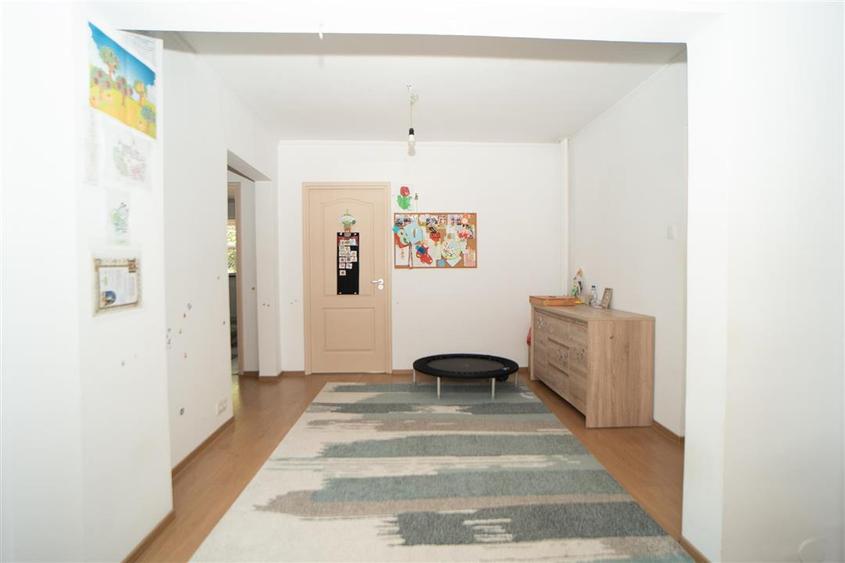 Apartament AN cu 4 camere Bld Dacia