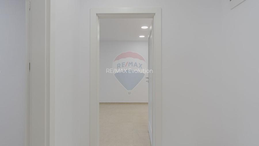 Clinica medicala-9 cabinete- URBAN PLAZA - bloc 15 parter! - 37