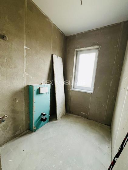 Duplex nou cu 5 camere despartit prin garaj - Dumbravita - 13