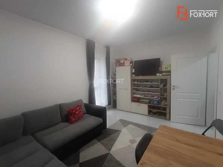 Apartament cu 3 camere, decomandat, Etaj 1 - Giroc  - 13