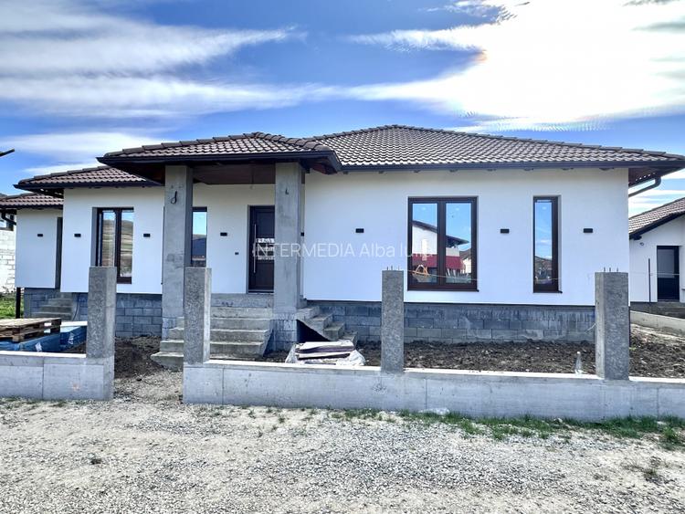 Casa noua cu 4 camere finisata in Sard 105 mp cu teren de 500 - 2