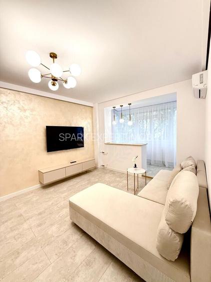 //2 CAMERE// DEMOCRATIEI// PRIMA INCHIRIERE// - 2