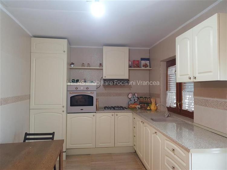 Casa din caramida, Rachitosu - 3