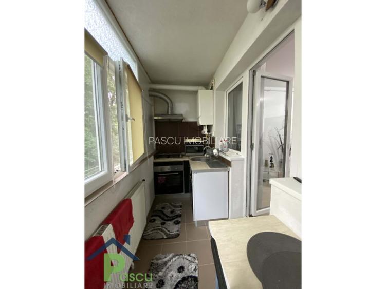 GIURGIULUI, str. Zetarilor, bloc 2018, cf. I, 38 mpu, centrala proprie - 3