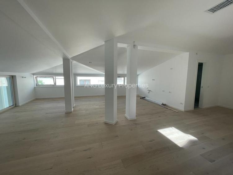 Proprietate versatilă în zonă exclusivistă – ideală pentru locuit sau investiție - 23