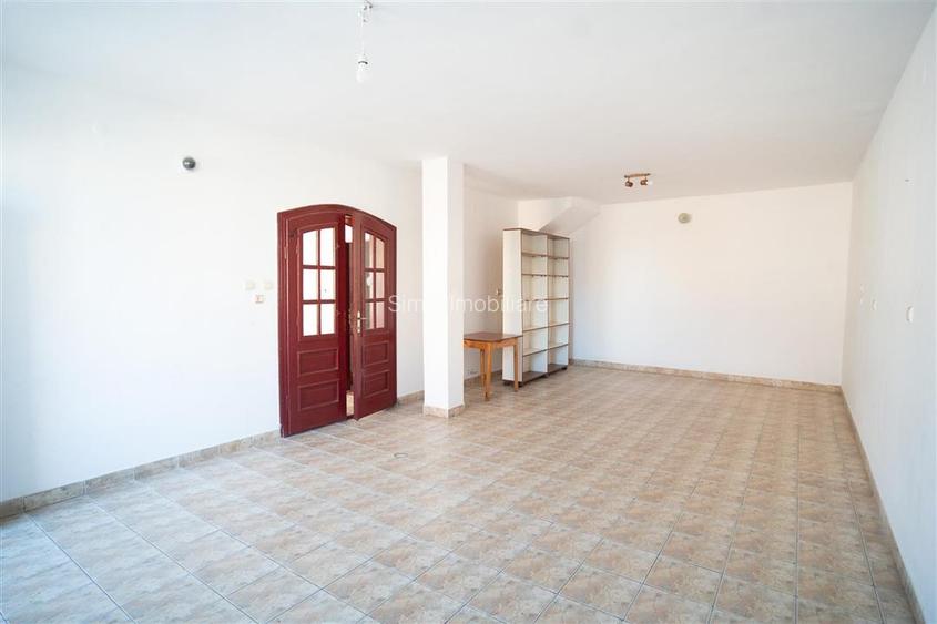 Casa in Rogerius cu spatiu comercial si 3 unitati separate - 20