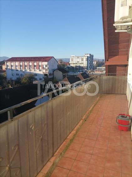Apartament 3 camere decomandat cu balcon de inchiriat - 12