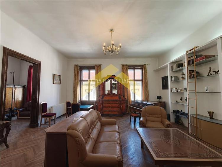 Apartament de inchiriat 4 camere Palatul Neuman - 10