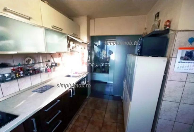 3 camere Ozana - 9