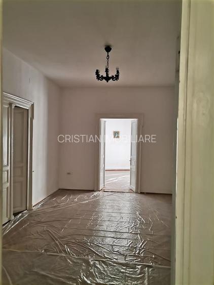 Casa Demisol si parter, 4 camere, ULTRACENTRAL - 4