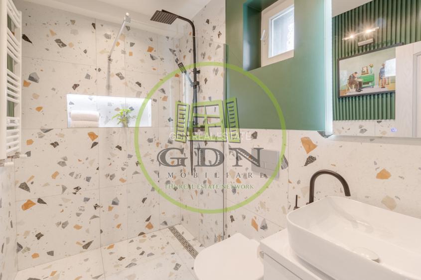 Casa ultra-centrala pe malul Crisului Repede in Oradea - 14