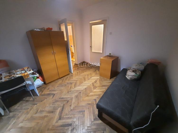 Apartament cu 2 camere, zona Podu Ros - 5