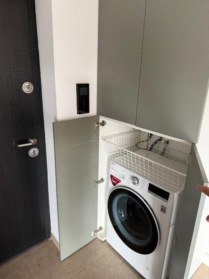 Apartament tip studio mobilat etajul 4 din 5.