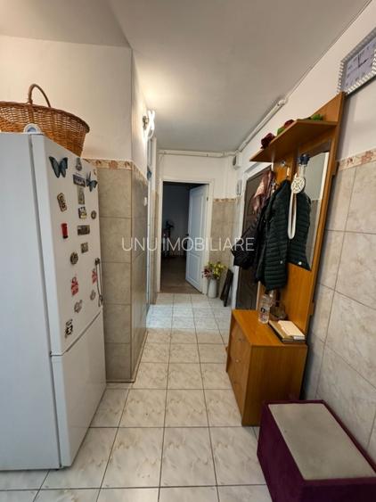 etaj 1 ap 2 camere decomandat 54mp renovat bloc 1985 zona selgros cug - 3