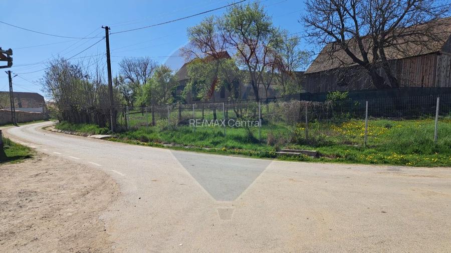 Teren în inima Țării Făgărașului -980 mp- liniște și tradiție în Grid - 2