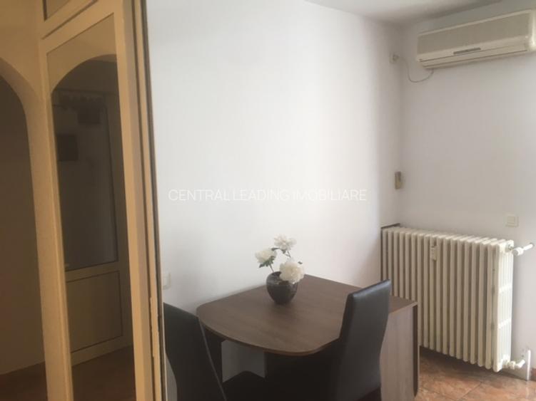 2C/ GARSONIERA DUBLA MODERNA 1/7 stradal Magheru VEDERE SPATE:CURTEA BLOCULUI - 6