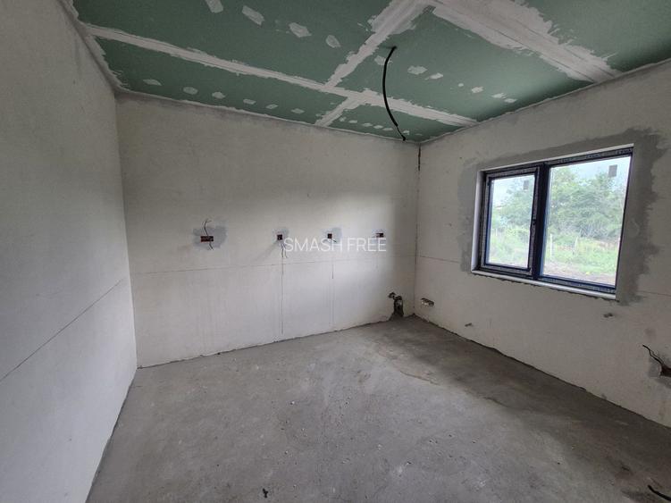 Casa P+1 in comuna 1 Decembrie - str. Victoriei - 6