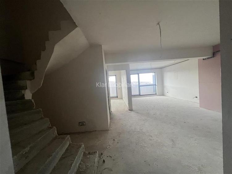 Apartament cu panorama pe 2 niveluri cu  scara interioara 115 mp si terasa  de 2 - 2