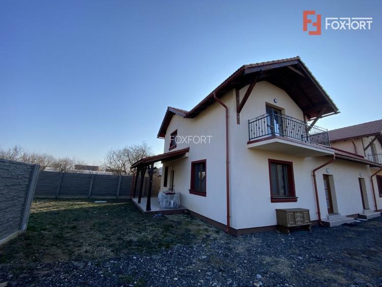 Duplex cu 3 camere cu panouri fotovoltaice in Sanandrei Centru - ID V4749 - 2