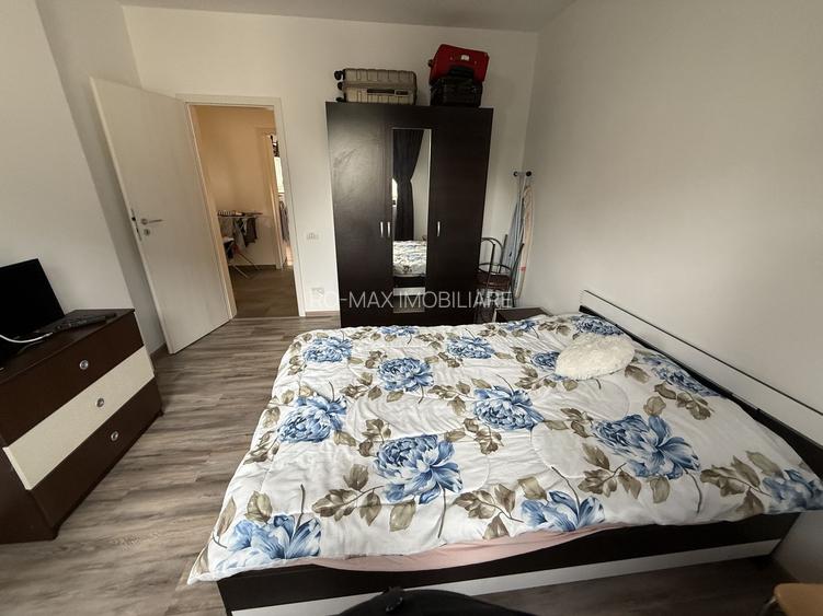 Casă înșiruită complet mobilată + curte+ 2 parcari în complex inchis! - 16