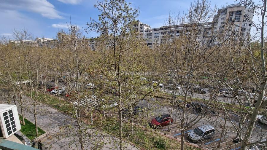 Apartament 3 camere, et.2, Bd. Unirii 59 stradal (Banca Transilvania), Sector 3 - 4