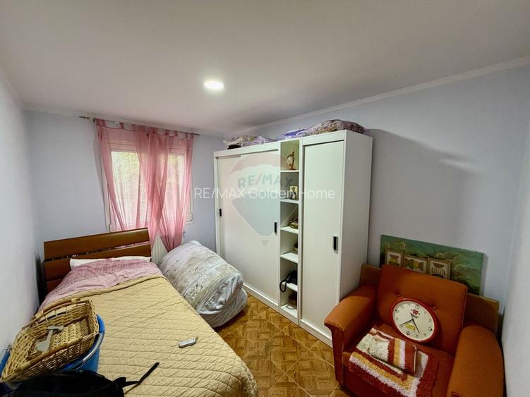 Apartament cu 4 camere de vânzare pe Strada Longinescu - 11
